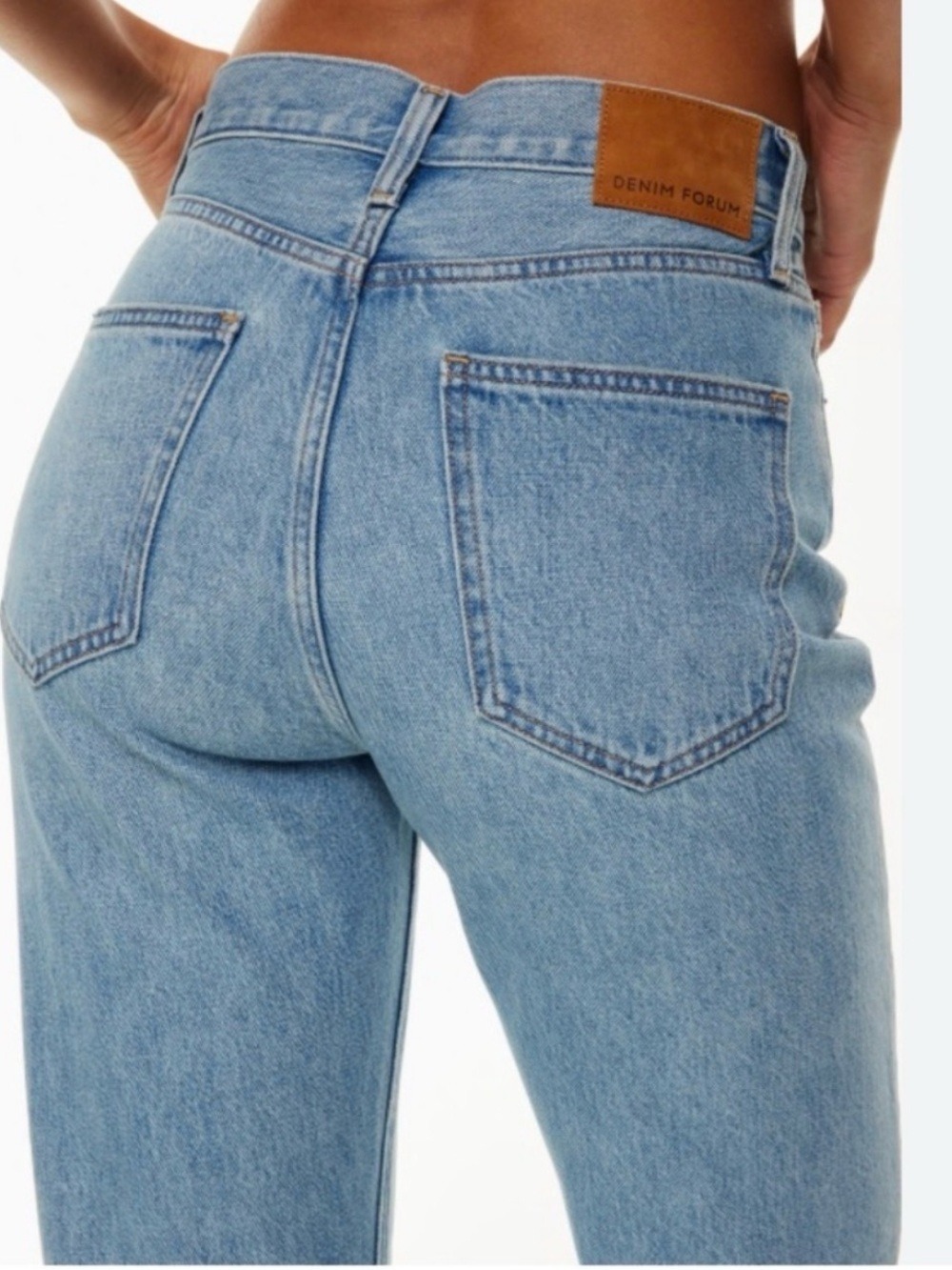 Aritzia Denim Forum The 90s cinched HiRise Straight leg jeans 28in waist cotton - Picture 3 of 16